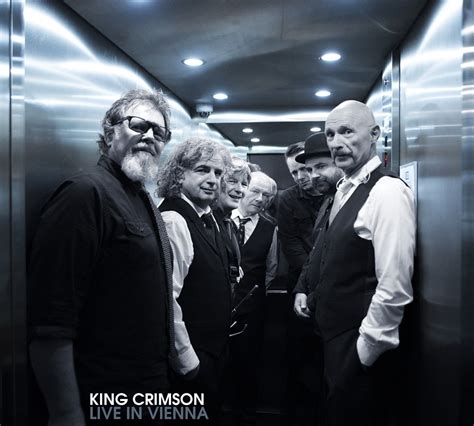 Omslag - Generös speltid med ständigt intressanta King Crimson